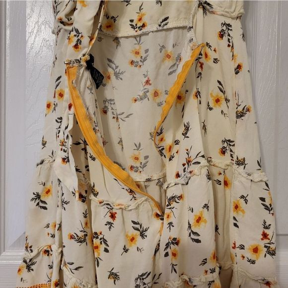 Floral Cream and Orange Summer Dress - Picture 9 of 10
